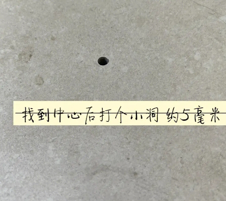 南京瓷砖空鼓维修公司专业解答在瓷砖铺贴过程中，如果砂料搅拌不均匀，将会带来以下问题